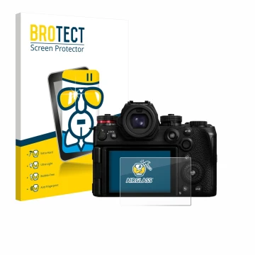 Parte frontal de un envase de producto con el logotipo de la marca BROTECT. Al lado se muestra el dispositivo Panasonic Lumix 