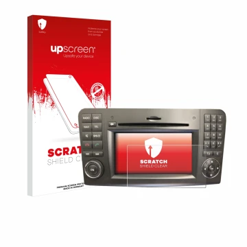 Parte frontal de un envase de producto con el logotipo de la marca upscreen. Al lado se muestra el dispositivo Mercedes-Benz C