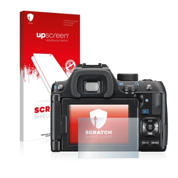 Parte frontal de un envase de producto con el logotipo de la marca upscreen. Al lado se muestra el dispositivo Pentax K-70 con