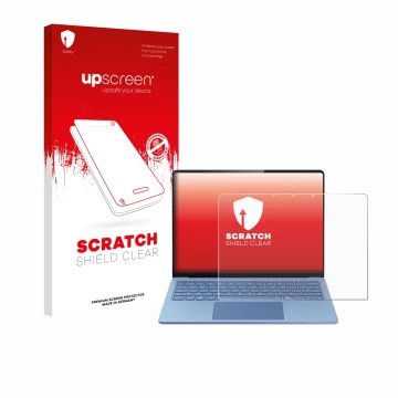 Parte frontal de un envase de producto con el logotipo de la marca upscreen. Al lado se muestra el dispositivo Microsoft Surfa