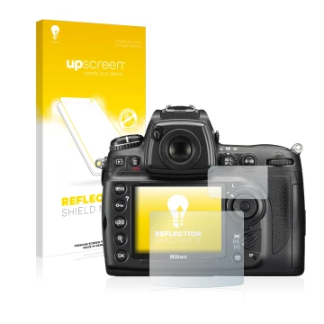 Parte frontal de un envase de producto con el logotipo de la marca upscreen. Al lado se muestra el dispositivo Nikon D700 con 