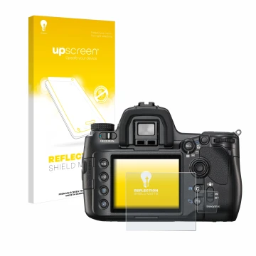 Parte frontal de un envase de producto con el logotipo de la marca upscreen. Al lado se muestra el dispositivo Sony Alpha 900 