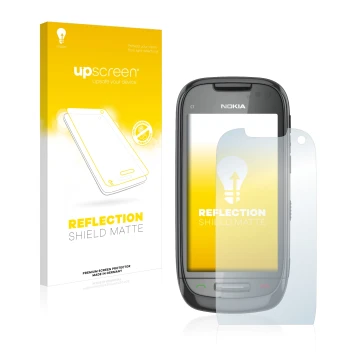 Parte frontal de un envase de producto con el logotipo de la marca upscreen. Al lado se muestra el dispositivo Nokia C7-00 con