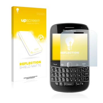 Parte frontal de un envase de producto con el logotipo de la marca upscreen. Al lado se muestra el dispositivo RIM BlackBerry 