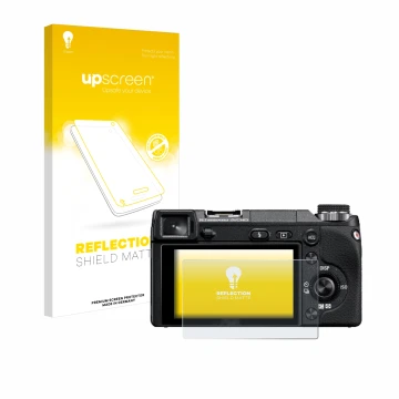 Parte frontal de un envase de producto con el logotipo de la marca upscreen. Al lado se muestra el dispositivo Sony Alpha NEX-