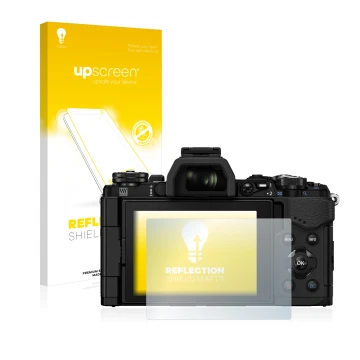 Parte frontal de un envase de producto con el logotipo de la marca upscreen. Al lado se muestra el dispositivo Olympus OM-D E-