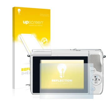 Parte frontal de un envase de producto con el logotipo de la marca upscreen. Al lado se muestra el dispositivo Canon EOS M10 c