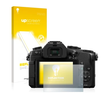 Parte frontal de un envase de producto con el logotipo de la marca upscreen. Al lado se muestra el dispositivo Panasonic Lumix