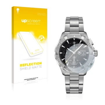 Parte frontal de un envase de producto con el logotipo de la marca upscreen. Al lado se muestra el dispositivo TAG Heuer Aquar