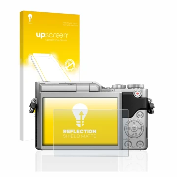 Parte frontal de un envase de producto con el logotipo de la marca upscreen. Al lado se muestra el dispositivo Panasonic Lumix