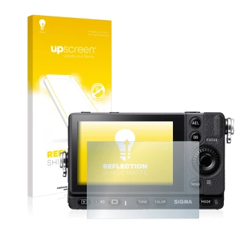 Parte frontal de un envase de producto con el logotipo de la marca upscreen. Al lado se muestra el dispositivo Sigma FP con su