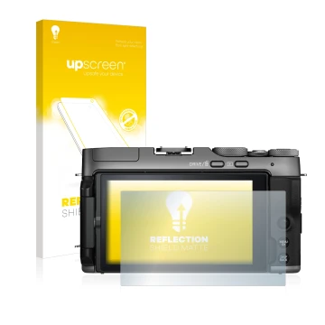 Parte frontal de un envase de producto con el logotipo de la marca upscreen. Al lado se muestra el dispositivo Fujifilm X-A7 c