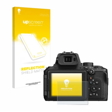 Parte frontal de un envase de producto con el logotipo de la marca upscreen. Al lado se muestra el dispositivo Nikon Coolpix P