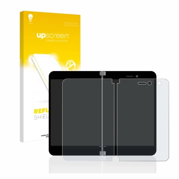 Parte frontal de un envase de producto con el logotipo de la marca upscreen. Al lado se muestra el dispositivo Microsoft Surfa