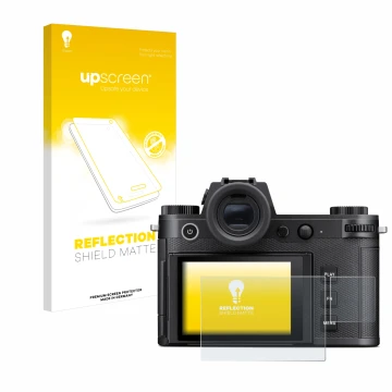 Parte frontal de un envase de producto con el logotipo de la marca upscreen. Al lado se muestra el dispositivo Leica SL3 (Pant