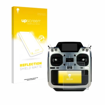 Parte frontal de un envase de producto con el logotipo de la marca upscreen. Al lado se muestra el dispositivo Futaba T26SZ co