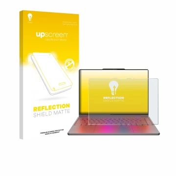Parte frontal de un envase de producto con el logotipo de la marca upscreen. Al lado se muestra el dispositivo Lenovo Yoga 9i 