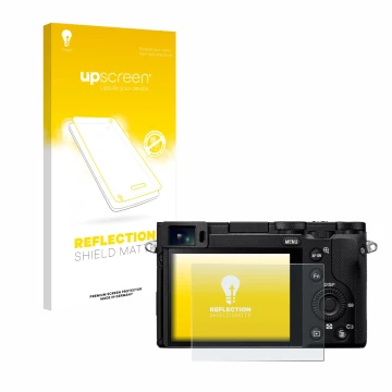 Parte frontal de un envase de producto con el logotipo de la marca upscreen. Al lado se muestra el dispositivo Sony RX1R III c