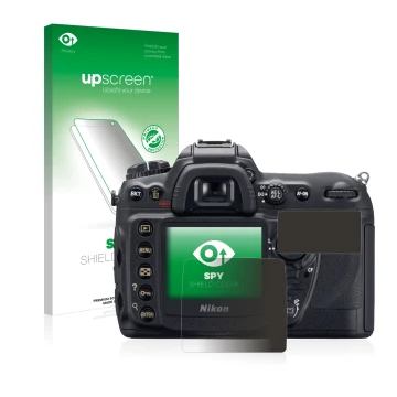 Parte frontal de un envase de producto con el logotipo de la marca upscreen. Al lado se muestra el dispositivo Nikon D200 con 