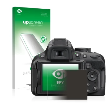 Parte frontal de un envase de producto con el logotipo de la marca upscreen. Al lado se muestra el dispositivo Nikon D5200 con