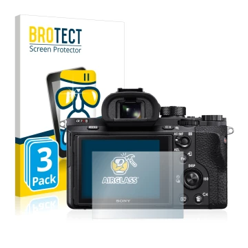 Parte frontal de un envase de producto con el logotipo de la marca BROTECT. Al lado se muestra el dispositivo Sony Alpha 7R II