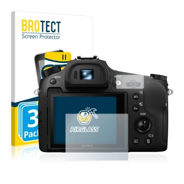 Parte frontal de un envase de producto con el logotipo de la marca BROTECT. Al lado se muestra el dispositivo Sony Cyber-Shot 