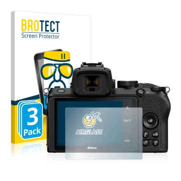 Parte frontal de un envase de producto con el logotipo de la marca BROTECT. Al lado se muestra el dispositivo Nikon Z 50 con s