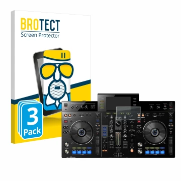 Parte frontal de un envase de producto con el logotipo de la marca BROTECT. Al lado se muestra el dispositivo Pioneer XDJ-RX c