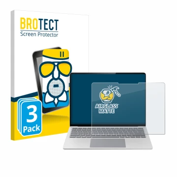 Parte frontal de un envase de producto con el logotipo de la marca BROTECT. Al lado se muestra el dispositivo Microsoft Surfac