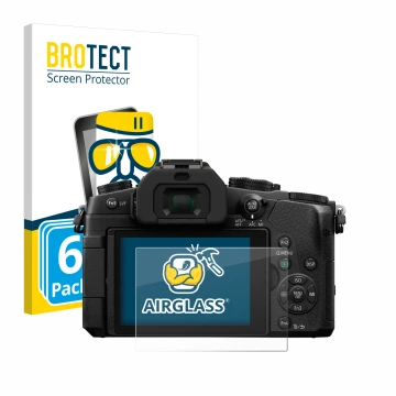 Parte frontal de un envase de producto con el logotipo de la marca BROTECT. Al lado se muestra el dispositivo Panasonic Lumix 
