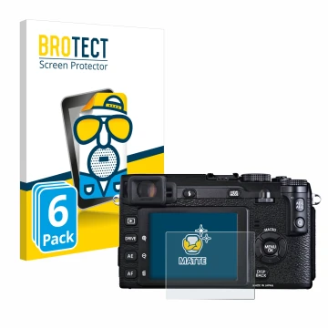 Parte frontal de un envase de producto con el logotipo de la marca BROTECT. Al lado se muestra el dispositivo Fujifilm X-E1 co