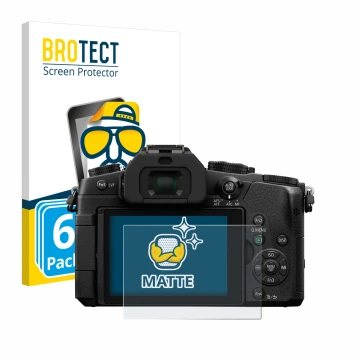 Parte frontal de un envase de producto con el logotipo de la marca BROTECT. Al lado se muestra el dispositivo Panasonic Lumix 