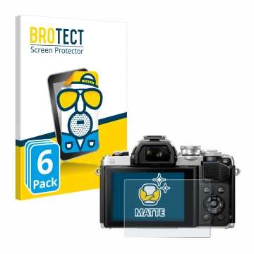 Parte frontal de un envase de producto con el logotipo de la marca BROTECT. Al lado se muestra el dispositivo Olympus OM-D E-M