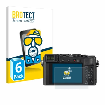 Parte frontal de un envase de producto con el logotipo de la marca BROTECT. Al lado se muestra el dispositivo Panasonic Lumix 