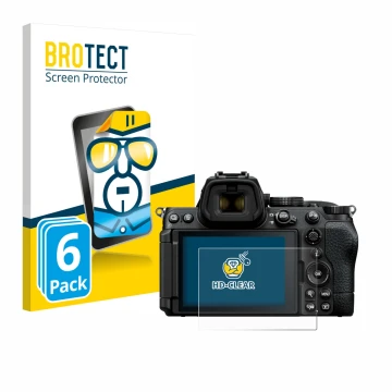 Parte frontal de un envase de producto con el logotipo de la marca BROTECT. Al lado se muestra el dispositivo Nikon Z5 II con 