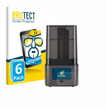 Parte frontal de un envase de producto con el logotipo de la marca BROTECT. Al lado se muestra el dispositivo Anycubic Photon 