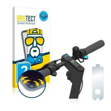Parte frontal de un envase de producto con el logotipo de la marca BROTECT. Al lado se muestra el dispositivo Segway Ninebot K