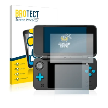 Parte frontal de un envase de producto con el logotipo de la marca BROTECT. Al lado se muestra el dispositivo Nintendo 2DS XL 