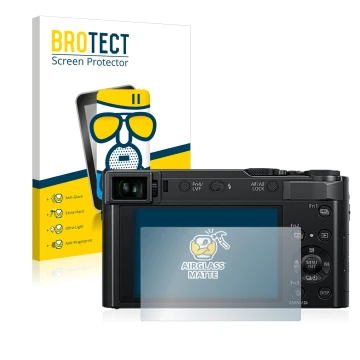 Parte frontal de un envase de producto con el logotipo de la marca BROTECT. Al lado se muestra el dispositivo Panasonic Lumix 