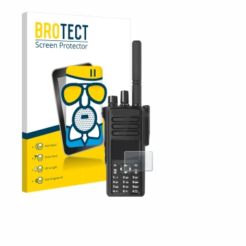 Parte frontal de un envase de producto con el logotipo de la marca BROTECT. Al lado se muestra el dispositivo Motorola DP4801e