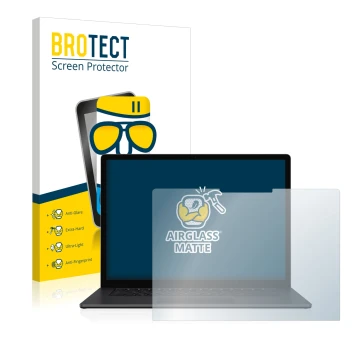 Parte frontal de un envase de producto con el logotipo de la marca BROTECT. Al lado se muestra el dispositivo Microsoft Surfac