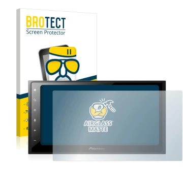 Parte frontal de un envase de producto con el logotipo de la marca BROTECT. Al lado se muestra el dispositivo Pioneer SPH-DA25