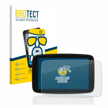Parte frontal de un envase de producto con el logotipo de la marca BROTECT. Al lado se muestra el dispositivo TomTom Go Expert