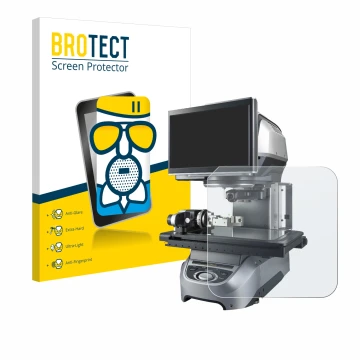 Parte frontal de un envase de producto con el logotipo de la marca BROTECT. Al lado se muestra el dispositivo Keyence IM-8020 