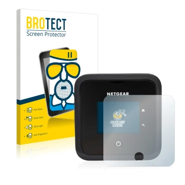 Parte frontal de un envase de producto con el logotipo de la marca BROTECT. Al lado se muestra el dispositivo Netgear Nighthaw