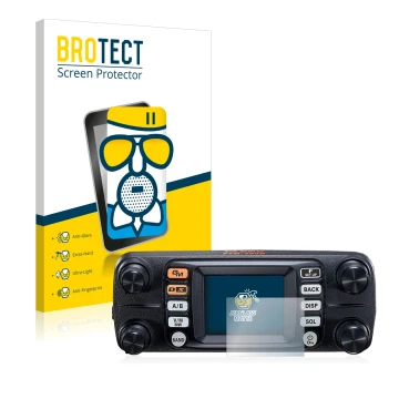 Parte frontal de un envase de producto con el logotipo de la marca BROTECT. Al lado se muestra el dispositivo Yaesu FTM-300DE 