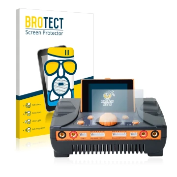 Parte frontal de un envase de producto con el logotipo de la marca BROTECT. Al lado se muestra el dispositivo Junsi iCharger 4