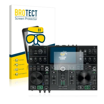Parte frontal de un envase de producto con el logotipo de la marca BROTECT. Al lado se muestra el dispositivo Denon DJ Prime G