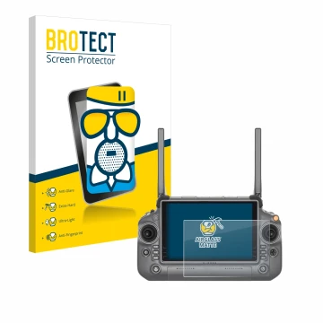 Parte frontal de un envase de producto con el logotipo de la marca BROTECT. Al lado se muestra el dispositivo DJI RC Plus con 