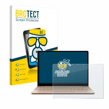 Parte frontal de un envase de producto con el logotipo de la marca BROTECT. Al lado se muestra el dispositivo Microsoft Surfac